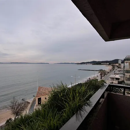 Le Lavandou, T2 Lumineux, Acces Direct Plage, Parking Prive - Fr-1-803-79 * Le Lavandou